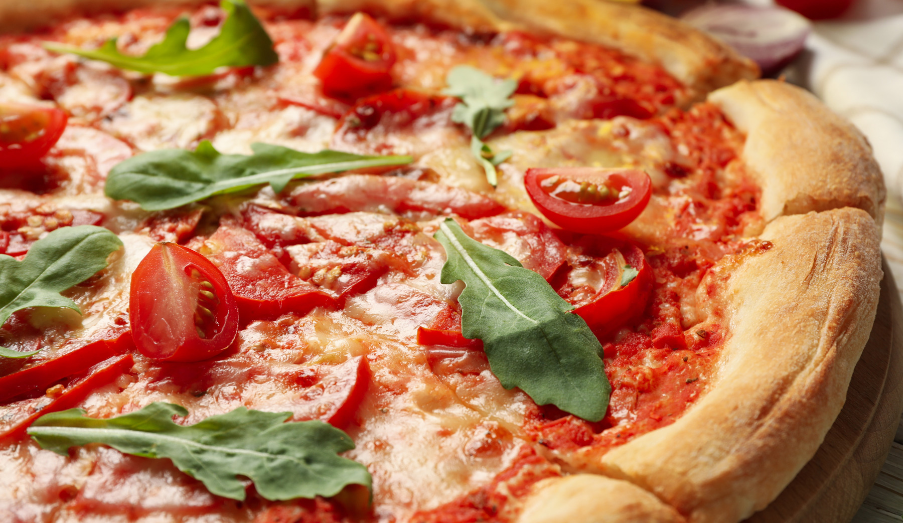 apre la pizzeria, prenota